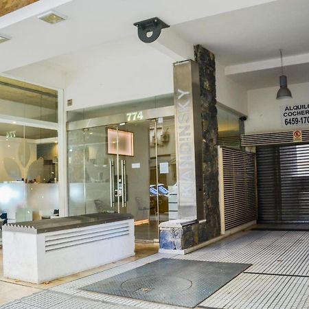 Monoambiente Super Amplio Y Comodo, Ideal Para Explorar La Ciudad Буенос-Айрес Екстер'єр фото