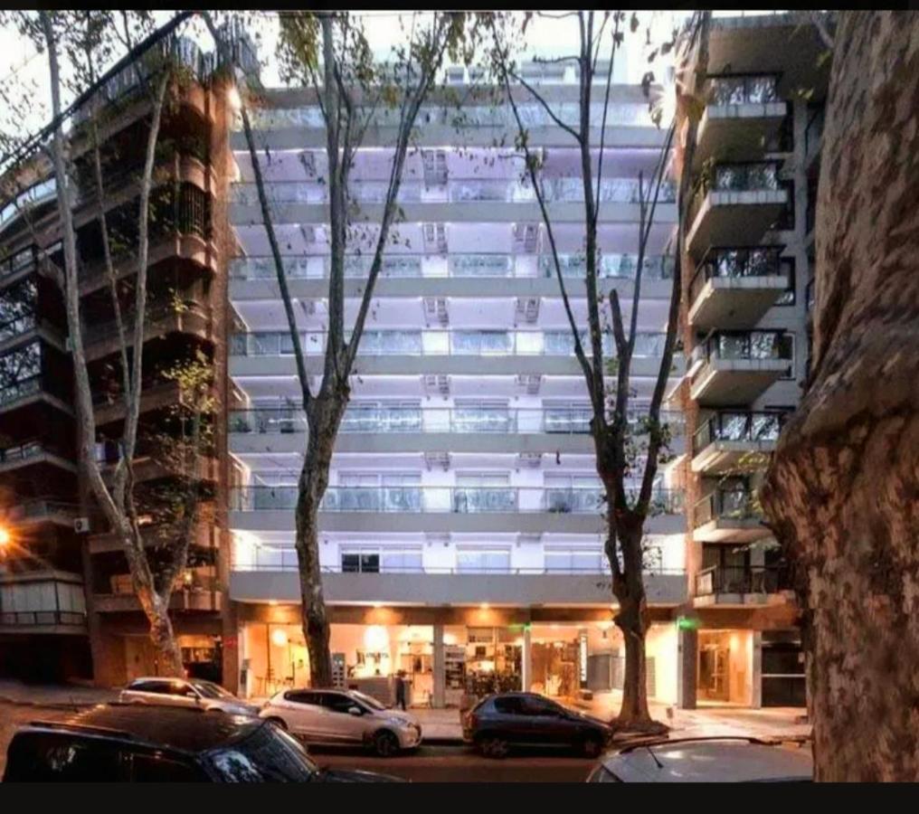 Monoambiente Super Amplio Y Comodo, Ideal Para Explorar La Ciudad Буенос-Айрес Екстер'єр фото
